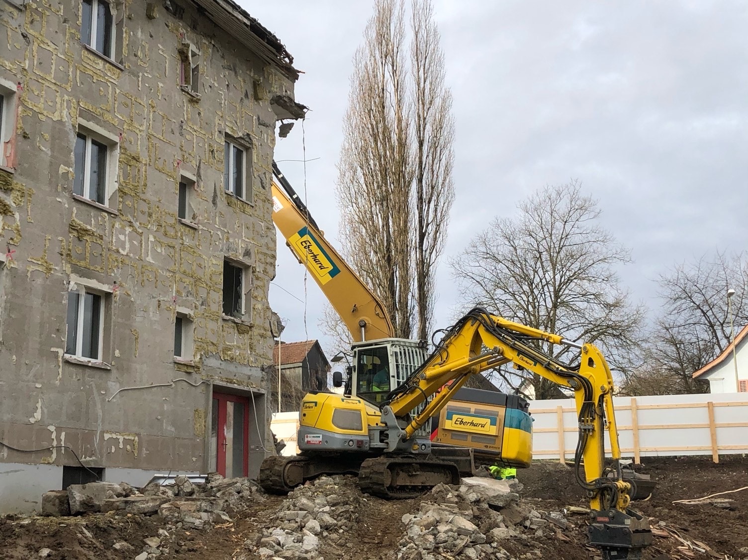 Rückbau eines Hauses an der Schwimmbadstrasse in Kloten