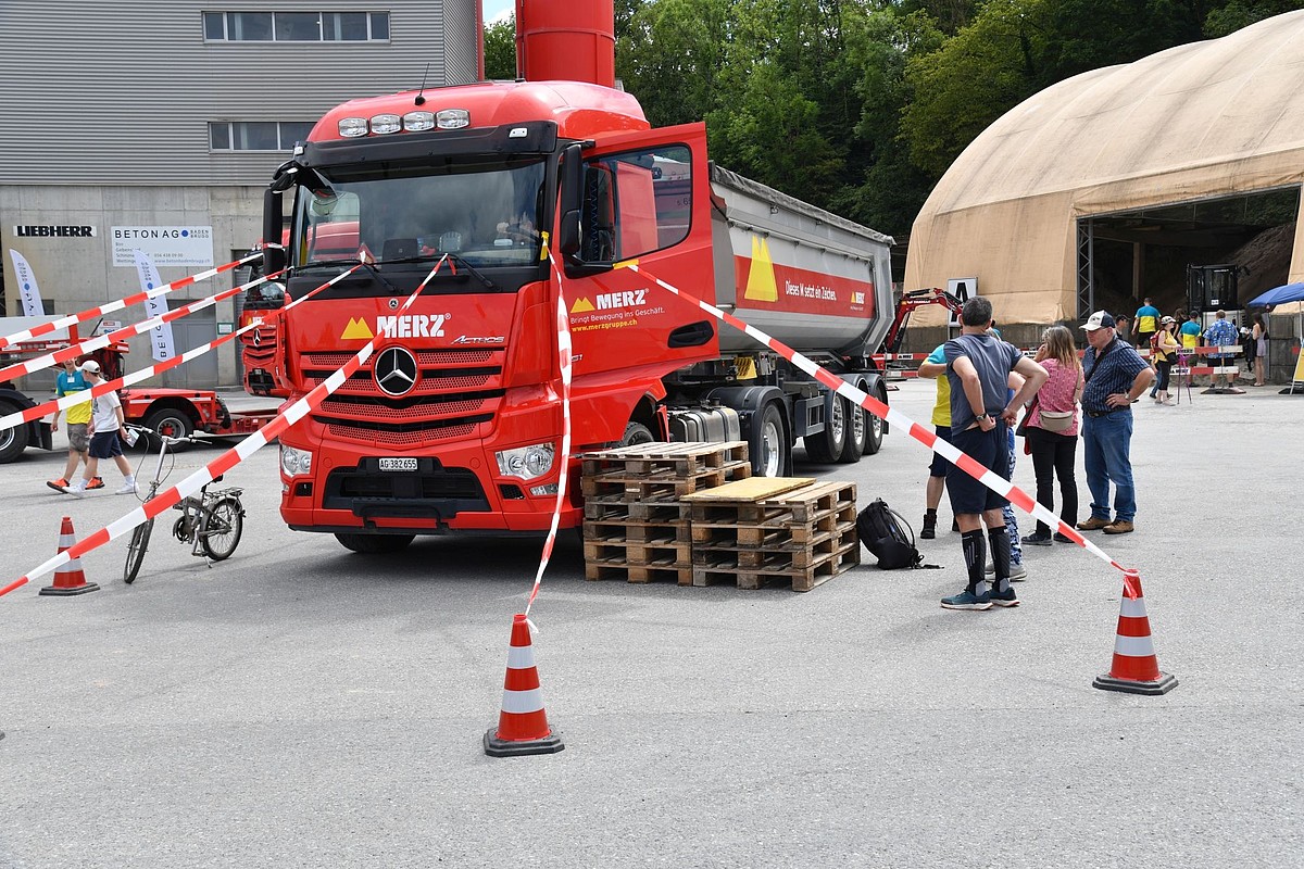 LKW mit Simulation des toten Winkel.