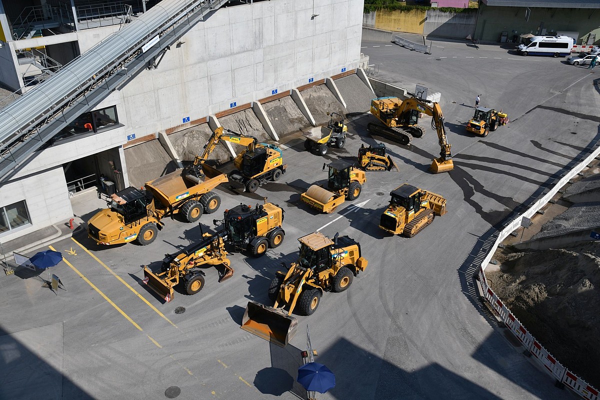 Verschiedene Baumaschinen zum Bestaunen.