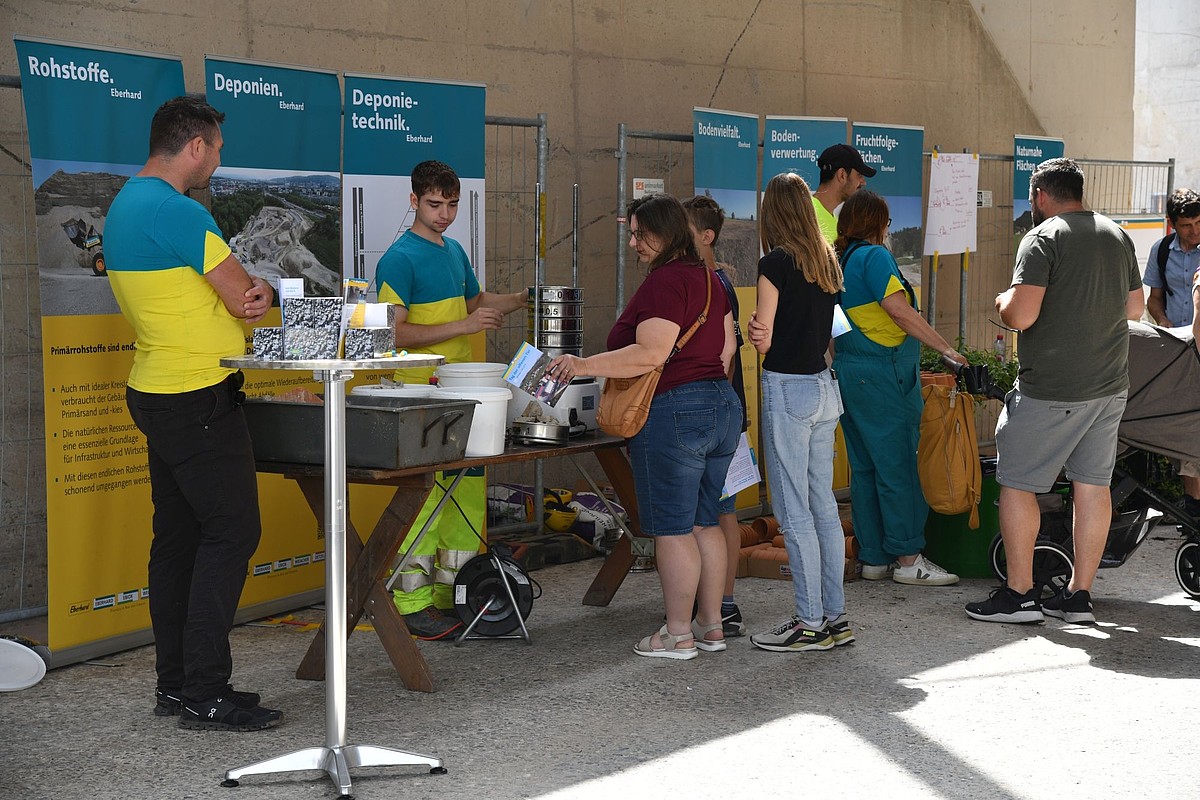 Pflanzen am Stand der Ressourcen.